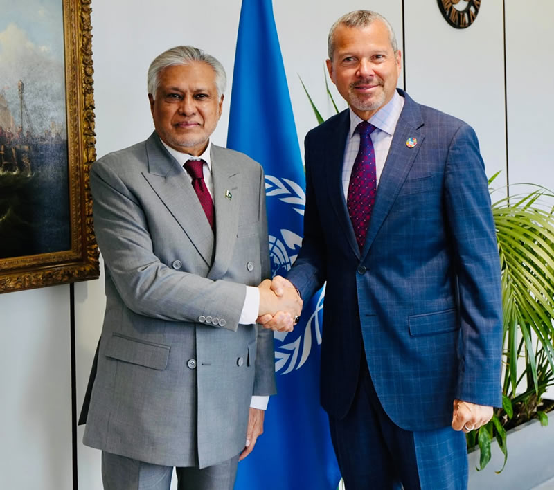 The Deputy Prime Minister/Foreign Minister, Senator Mohammad Ishaq Dar, met Mr. Arsenio Dominguez, Secretary-General of the International Maritime Organization (IMO), today in London.