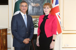 Received @AngelaRayner, Deputy leader of @UKLabour @PakistaninUK this morning; briefed her about the devastation caused by unprecedented floods & thanked her for firm support & solidarity at this difficult moment. Angela has always been a true friend of Pakistan. - HE Moazzam A. Khan